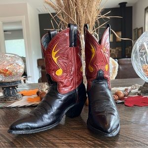 Code West shorter Cowgirl Boots. Red and Black